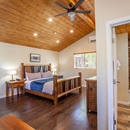 Tahquitz Pines Retreat Hotel Idyllwild Exterior photo