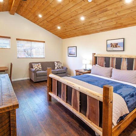 Tahquitz Pines Retreat Hotel Idyllwild Exterior photo